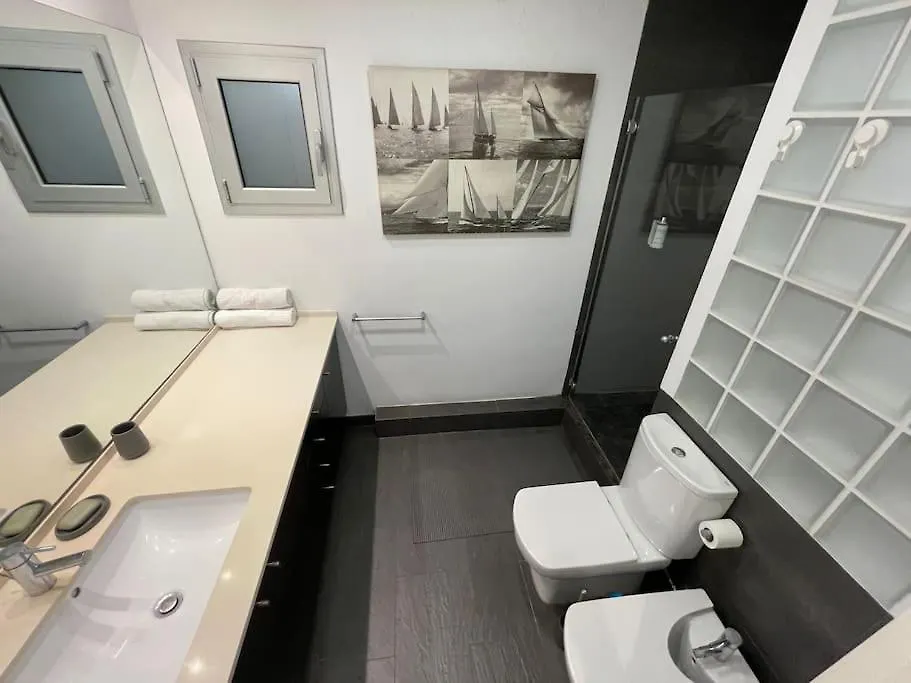 Cozy And Central Apartment Барселона