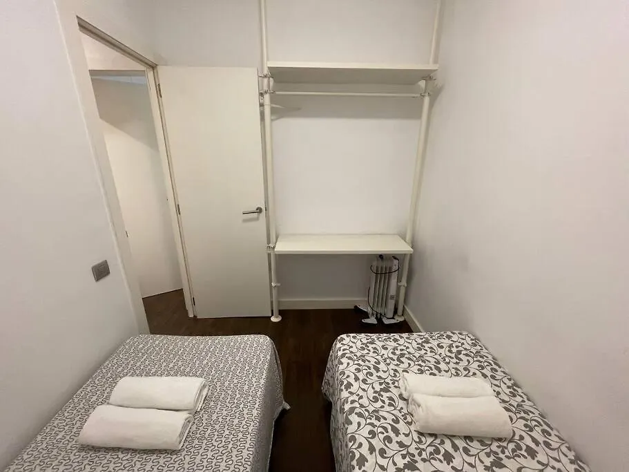 Cozy And Central Apartment Барселона