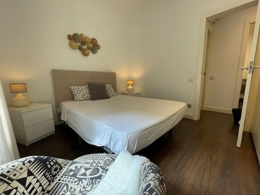 Cozy And Central Apartment Барселона