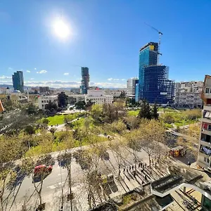 https://scanderbeg-square-2br-apt.albaniahotels.org